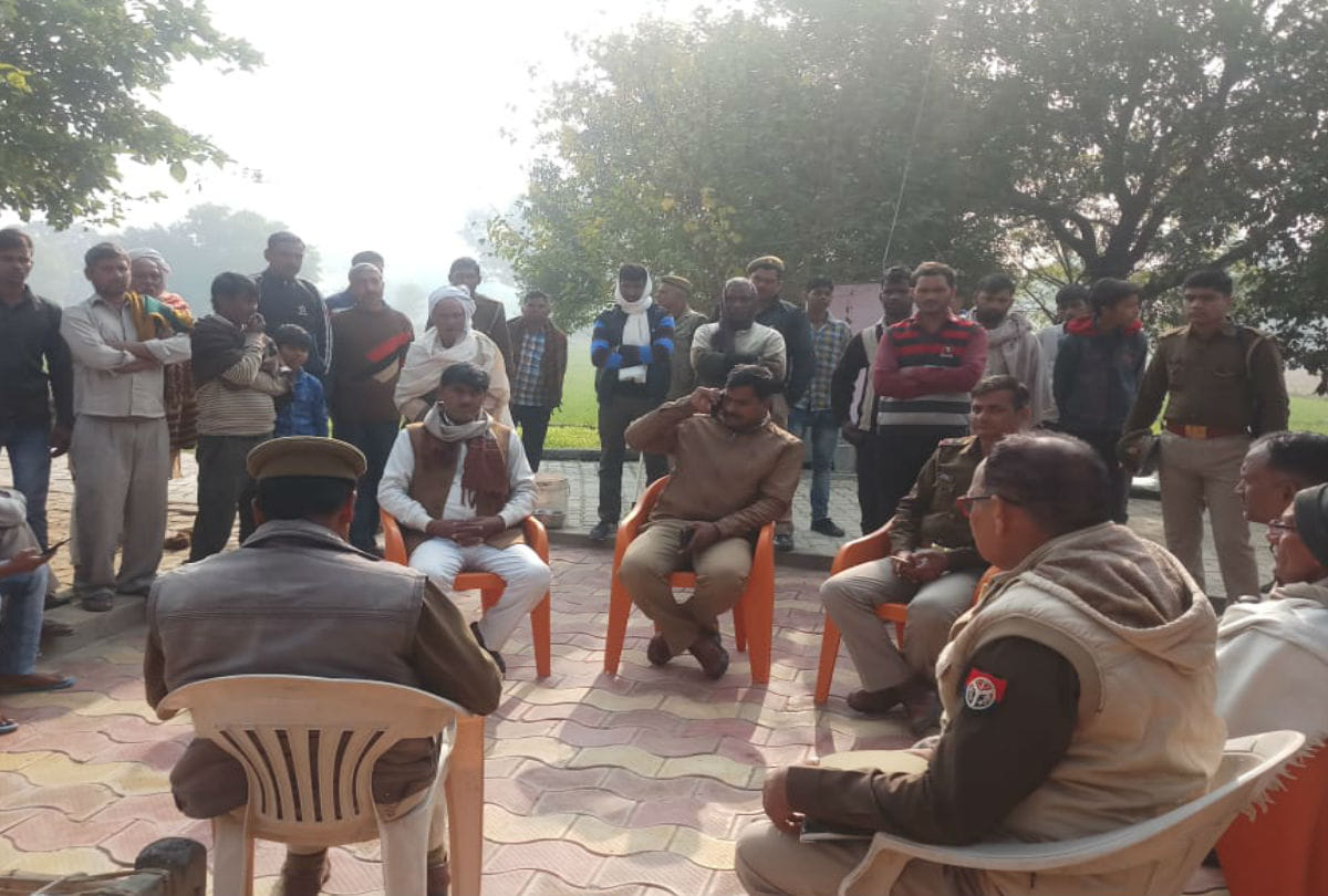 Farmer Dies Body Found Hanging on Electric Wire in Firozabad Jasrana