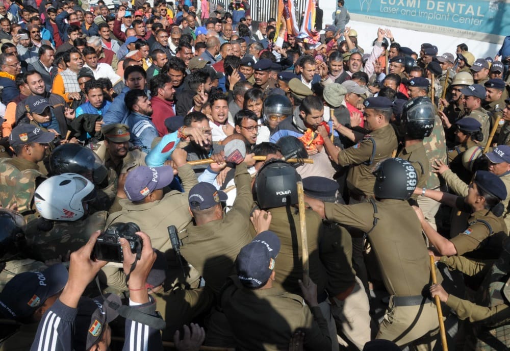 purohit anger over Chardham Shrine Board, arrested by police in dehradun