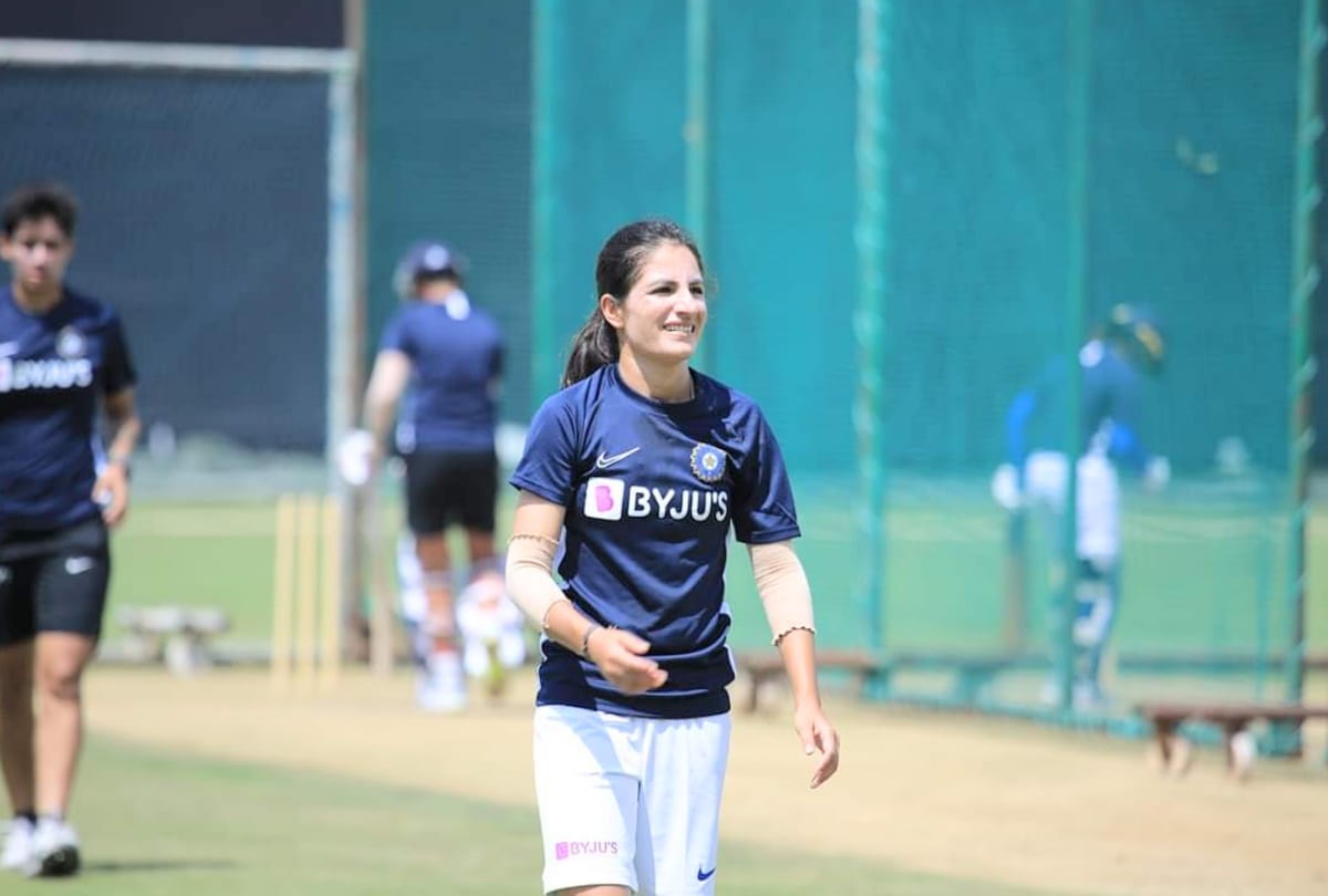 renuka singh of rohru shimla will play for indian women cricket team