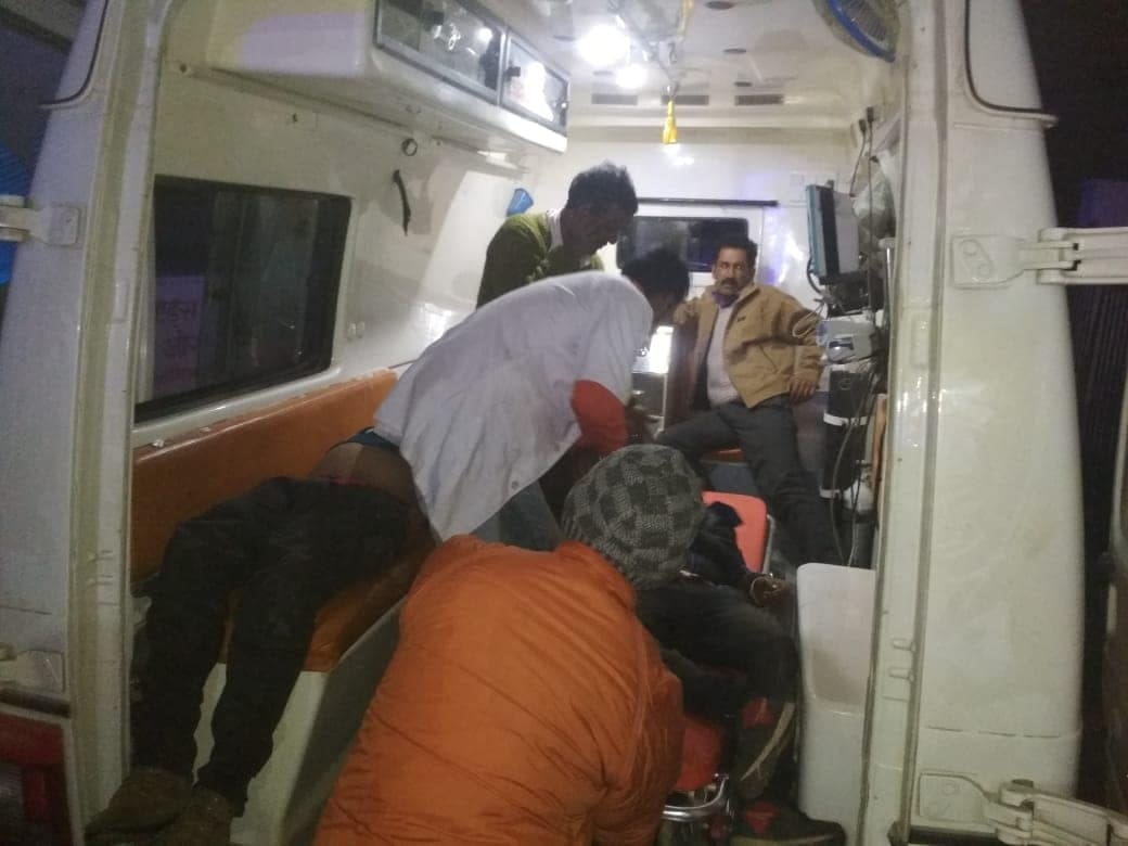 Two people died and six injured in car accident in Pithoragarh