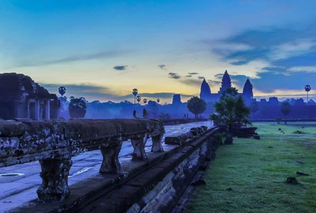 largest Hindu temple in the world cambodia Angkorwat temple history of this Ancient temple