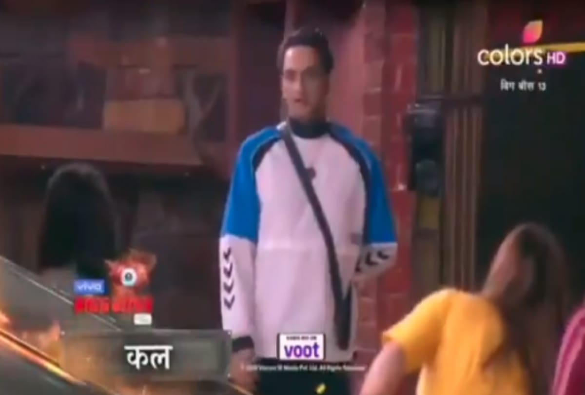 Paras Chhabra former friend calls him cheap for making fun of Asim clothes and shoes