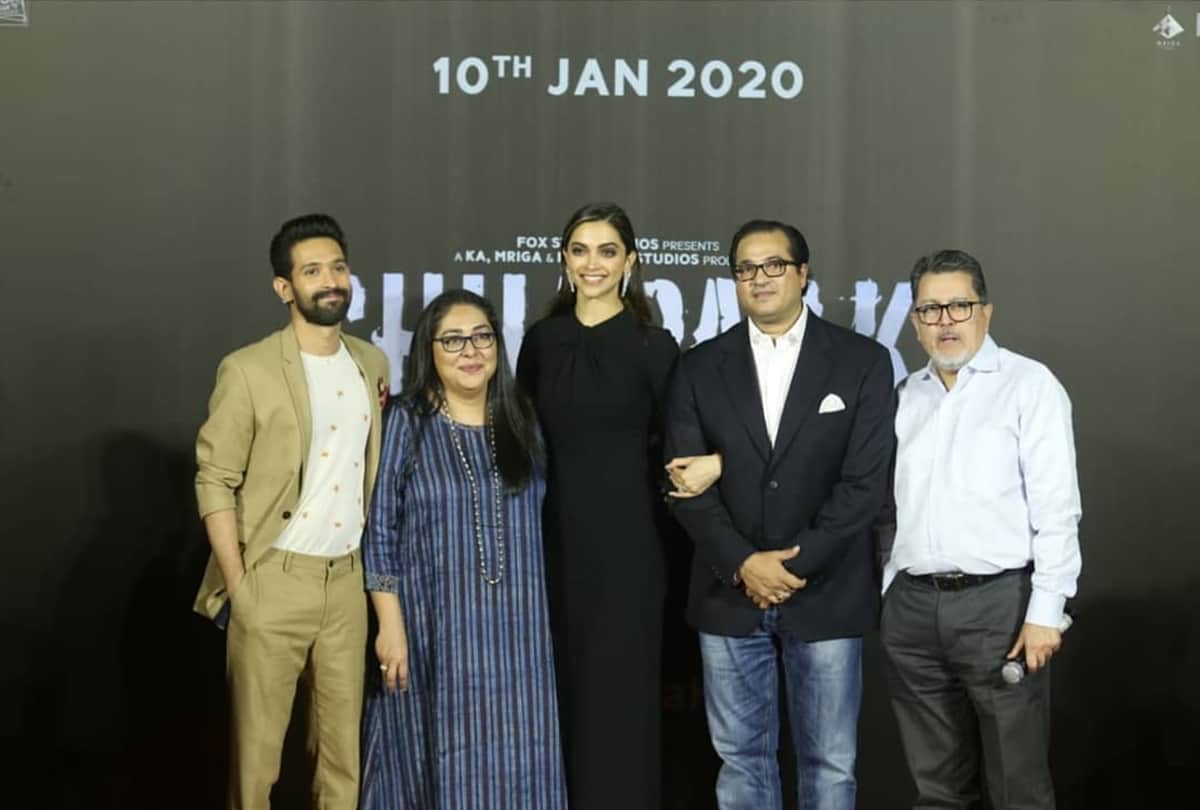 Deepika Padukone Film Chhapaak Title Was Gandhak Changed After Discussing With Meghna Gulzar