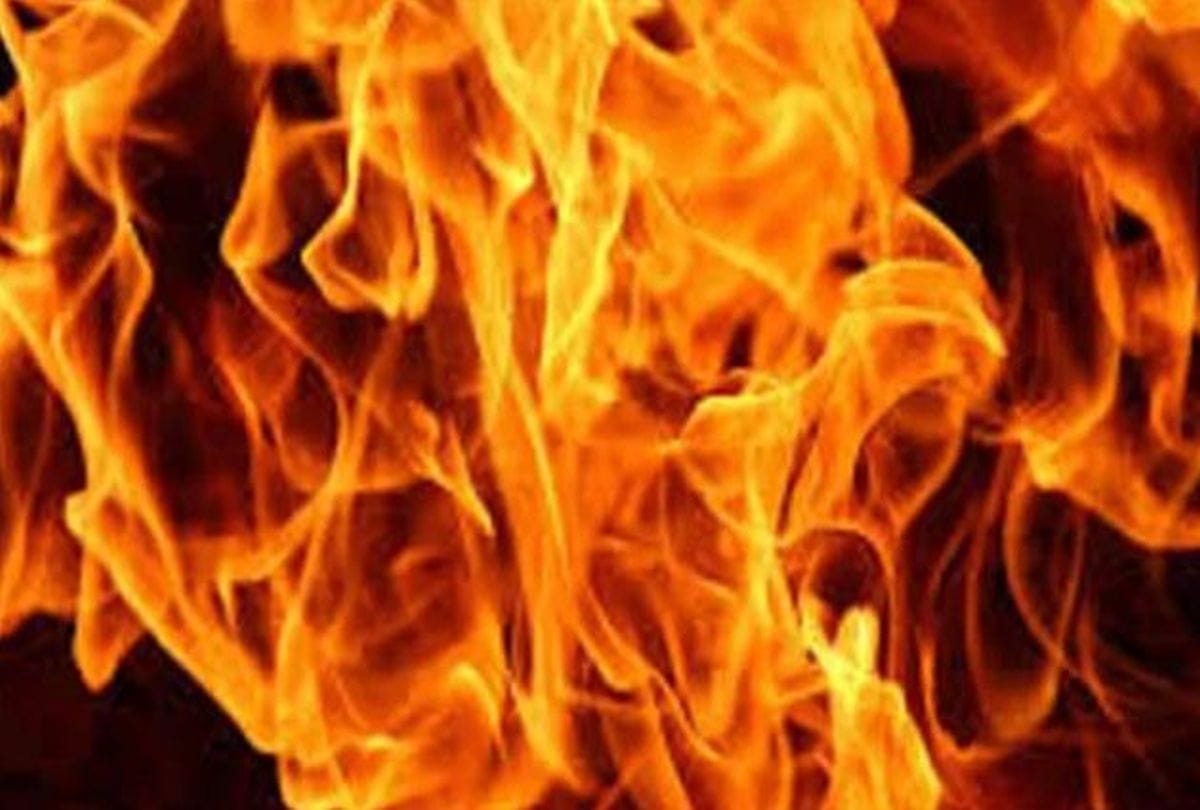 eight year old girl burnt in mainpuri