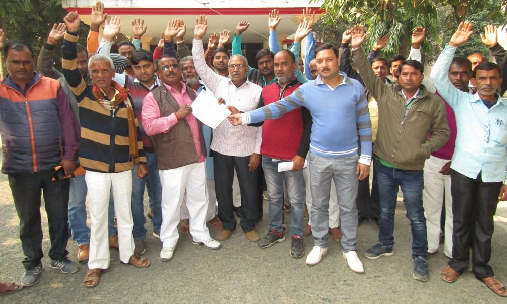 bdc members agitated at collectorate