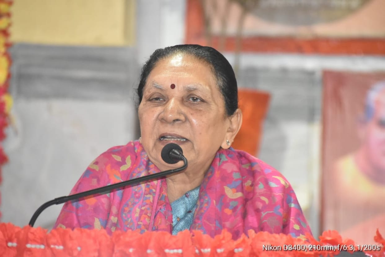 Governor Anandi Ben Patel will visit today in Gorakhpur