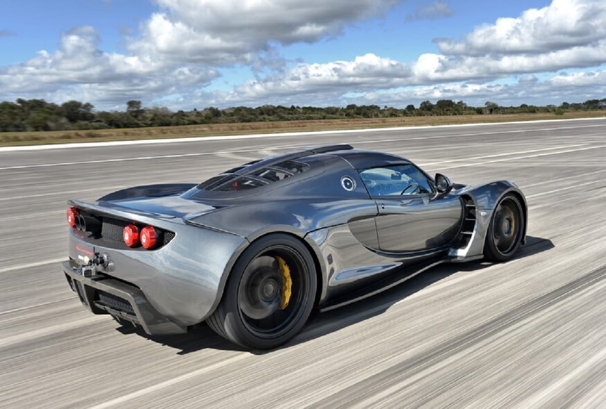 US auto Company Hennessy made beautifull car Venom GT speed is 435 km per hour