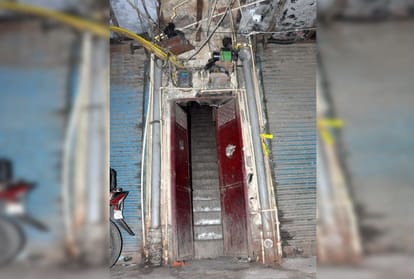 Delhi Assembly election 2020 eyes on purvanchal vote bank no concern on their issue living hell life