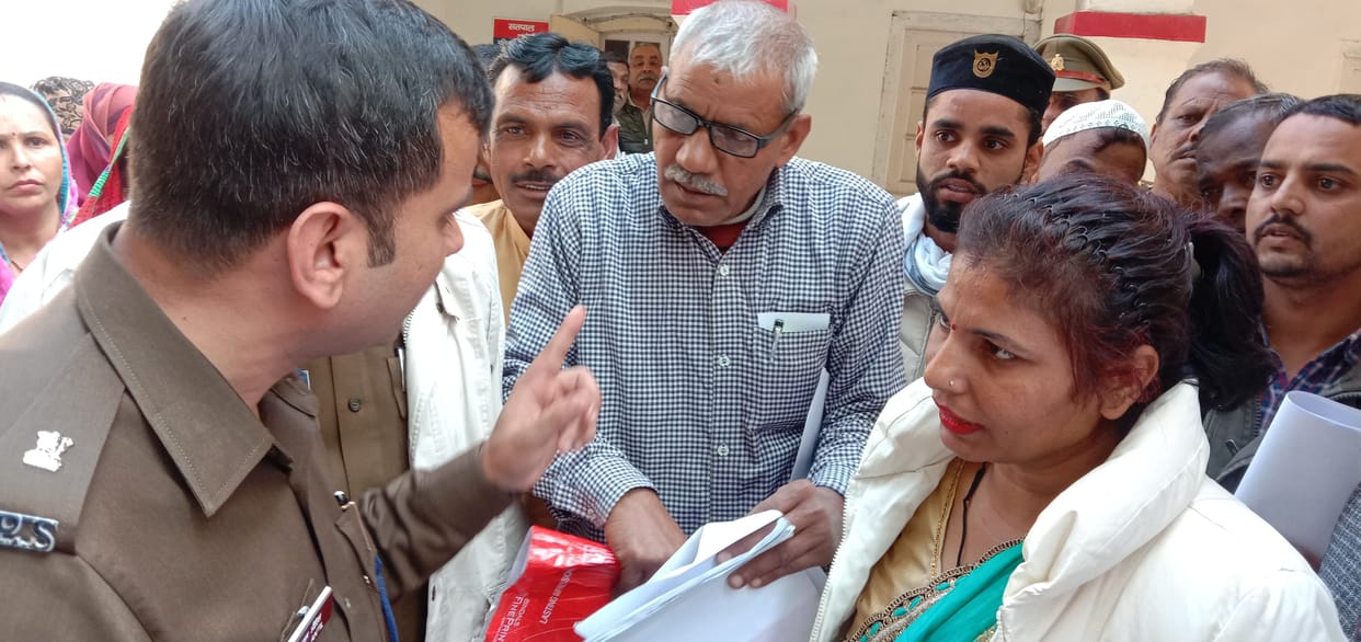 Acid victim blackmailing