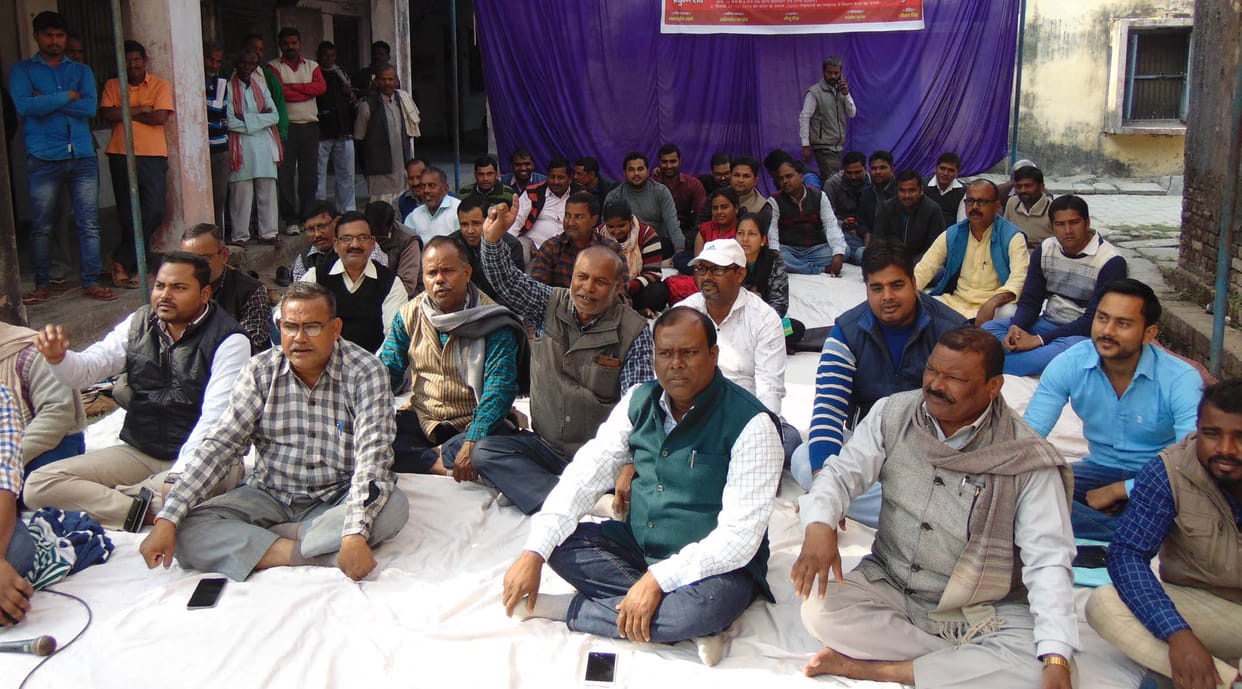 lekhpal on strike