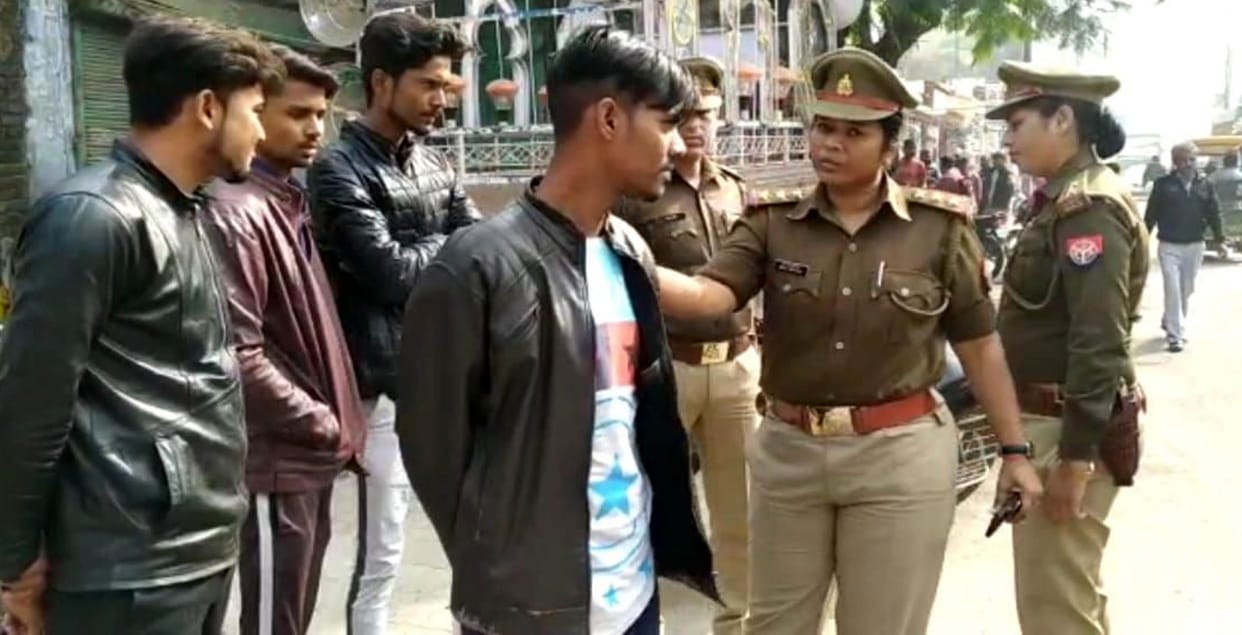 Anti Romeo team caught four