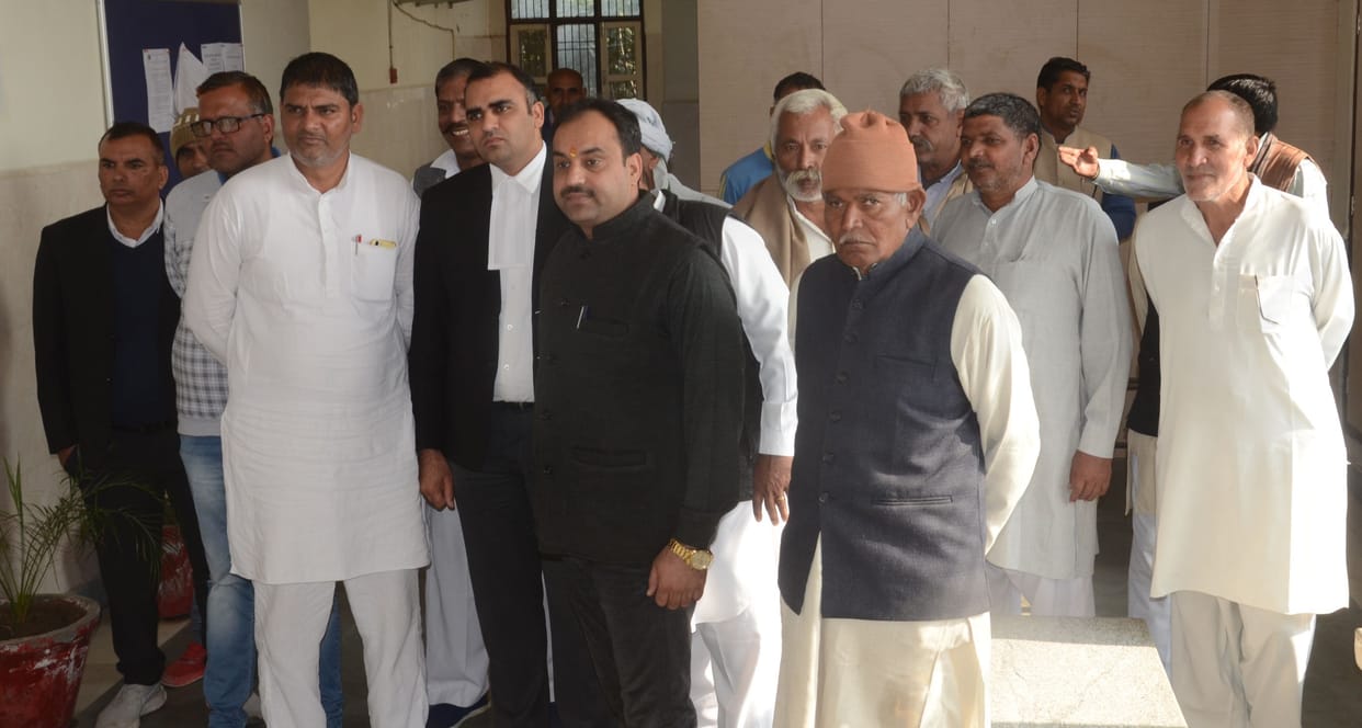 Khaps aor doing appose Panipath film in charkhi Dadari