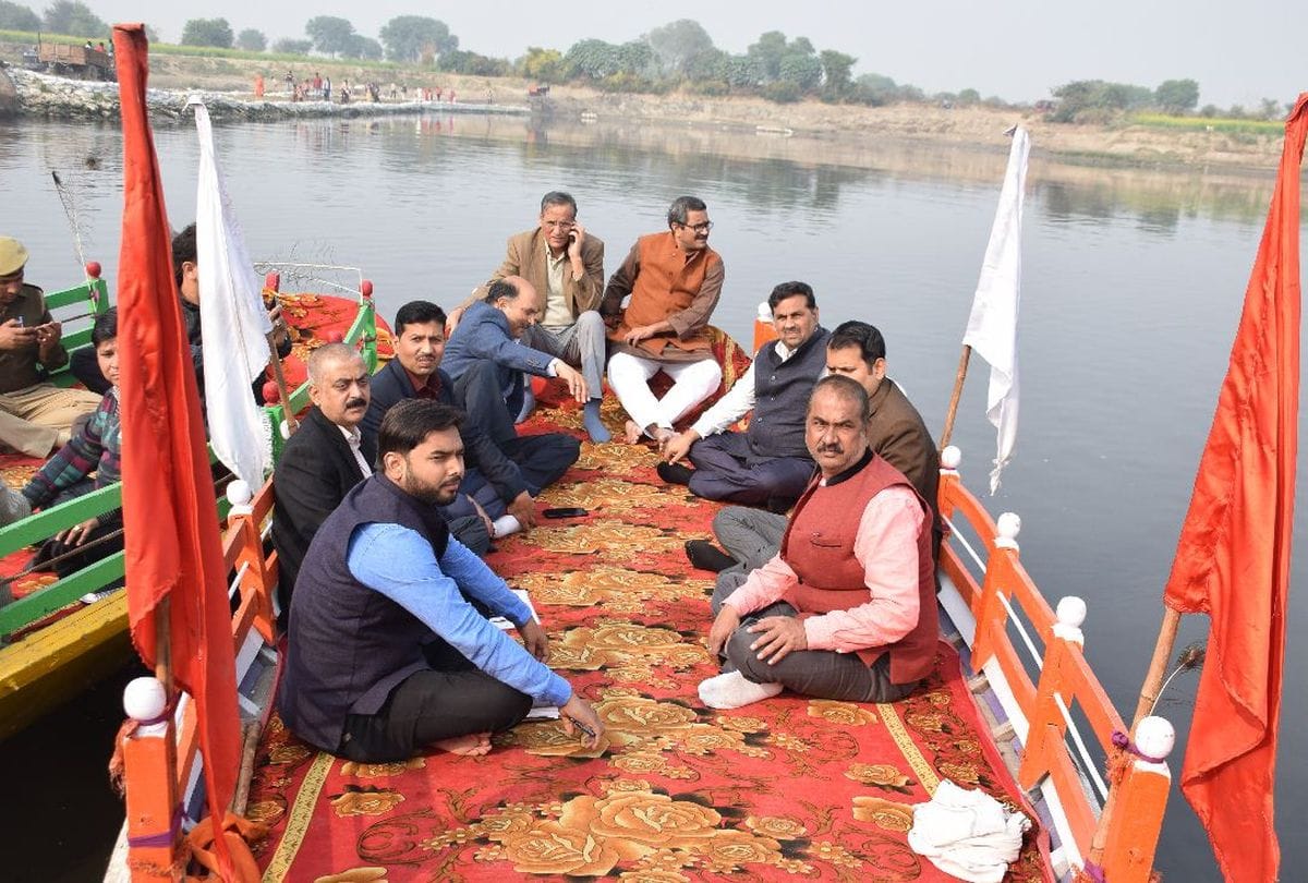 tourism minister inspected the yamuna ghats in vrindavan