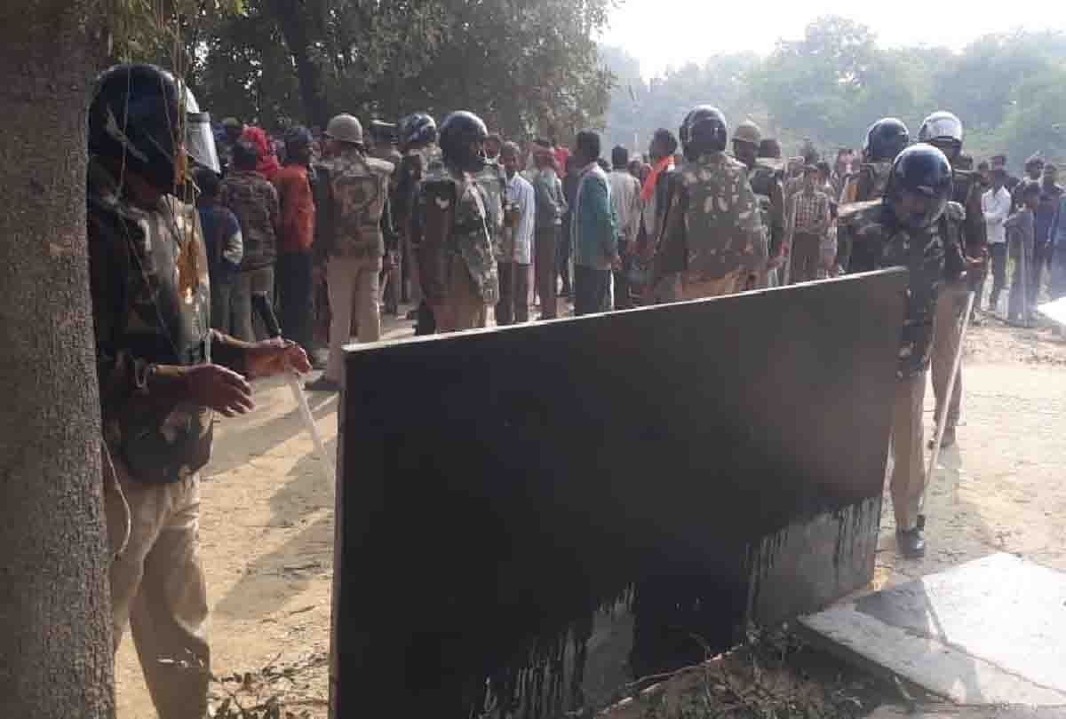 traffic jammed on Unnao-Purwa road for four hours on the death of the young man
