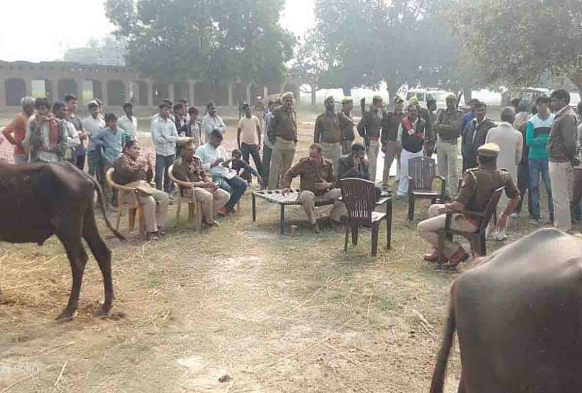 mother took out burial body from grave of her girl in fatehpur