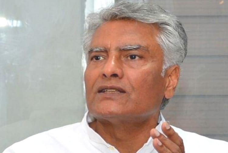 Sunil Kumar Jakhar meeting with party leaders and workers