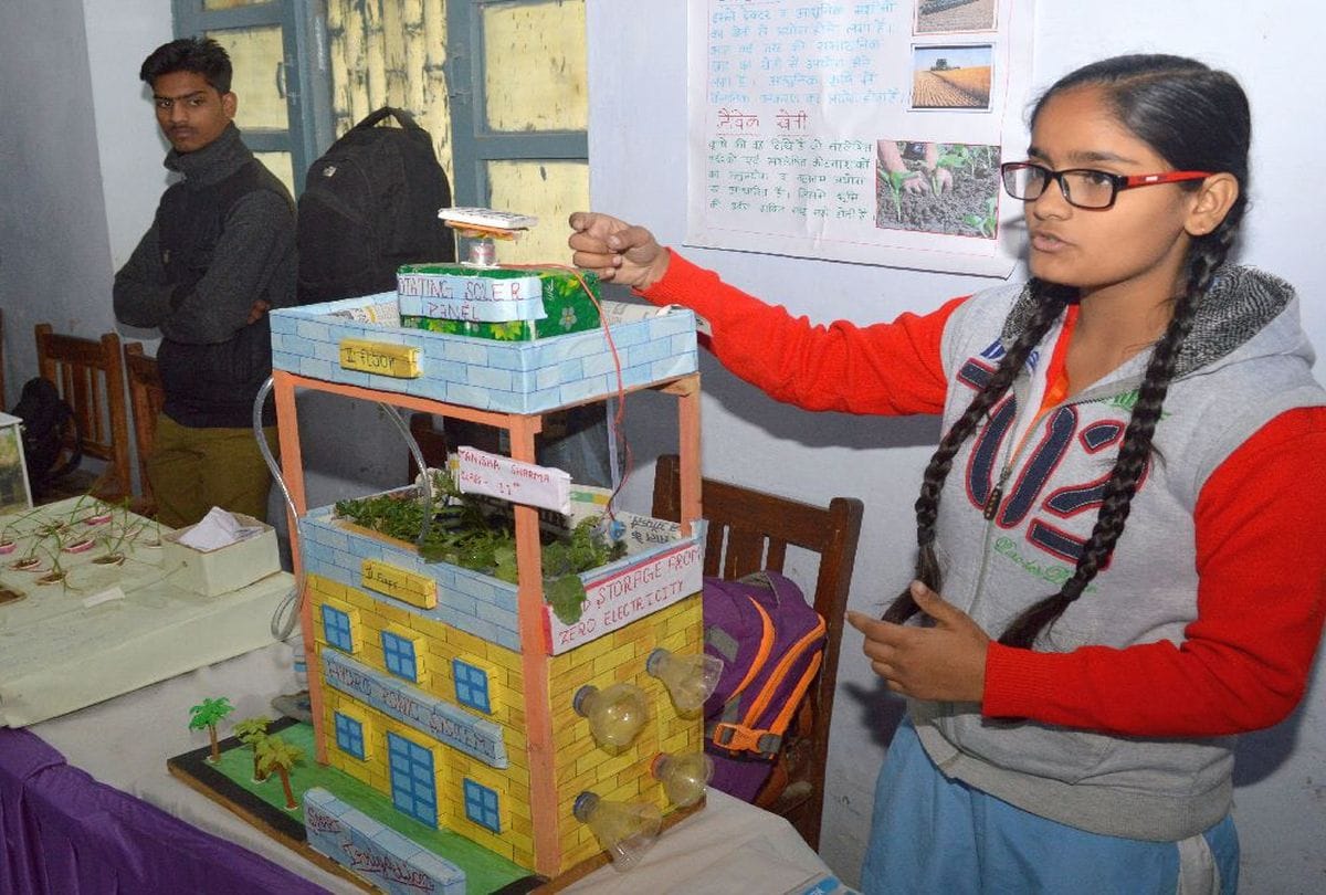 11th class student made smart helmet in agra