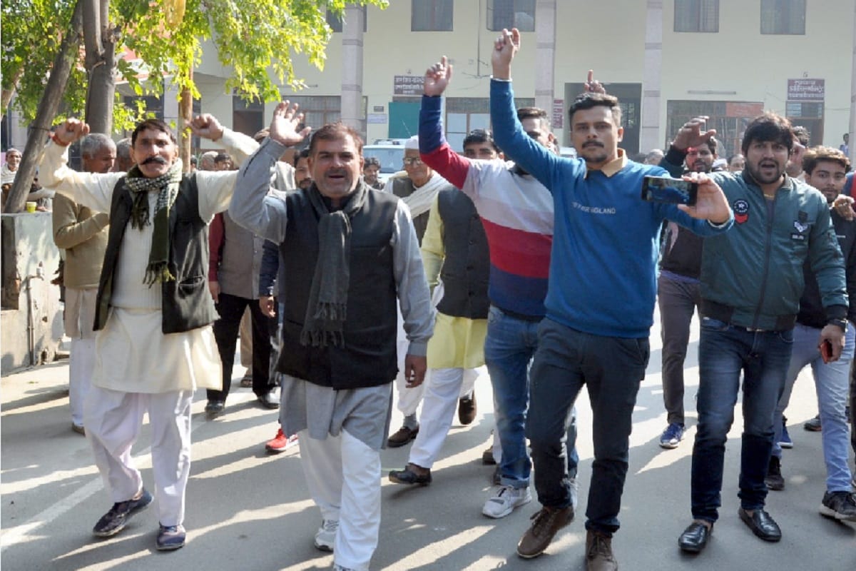 Jaat community protest against Panipat film in Shamli city of Uttar Pradesh