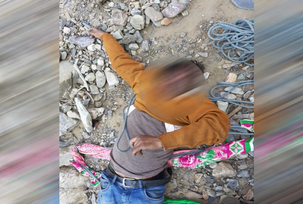 Dead Bodies of Mama Bhanja Rescue after three days of Car Fell into ditch in tehri photos