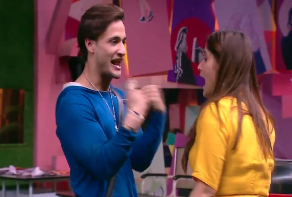 Bigg Boss 13 Captaincy task Asim Riaz cheat Mahira Sharma destroy mother letter