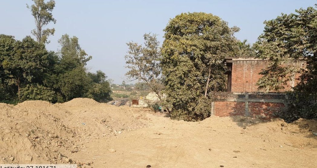 land problem barred nh 233 construction