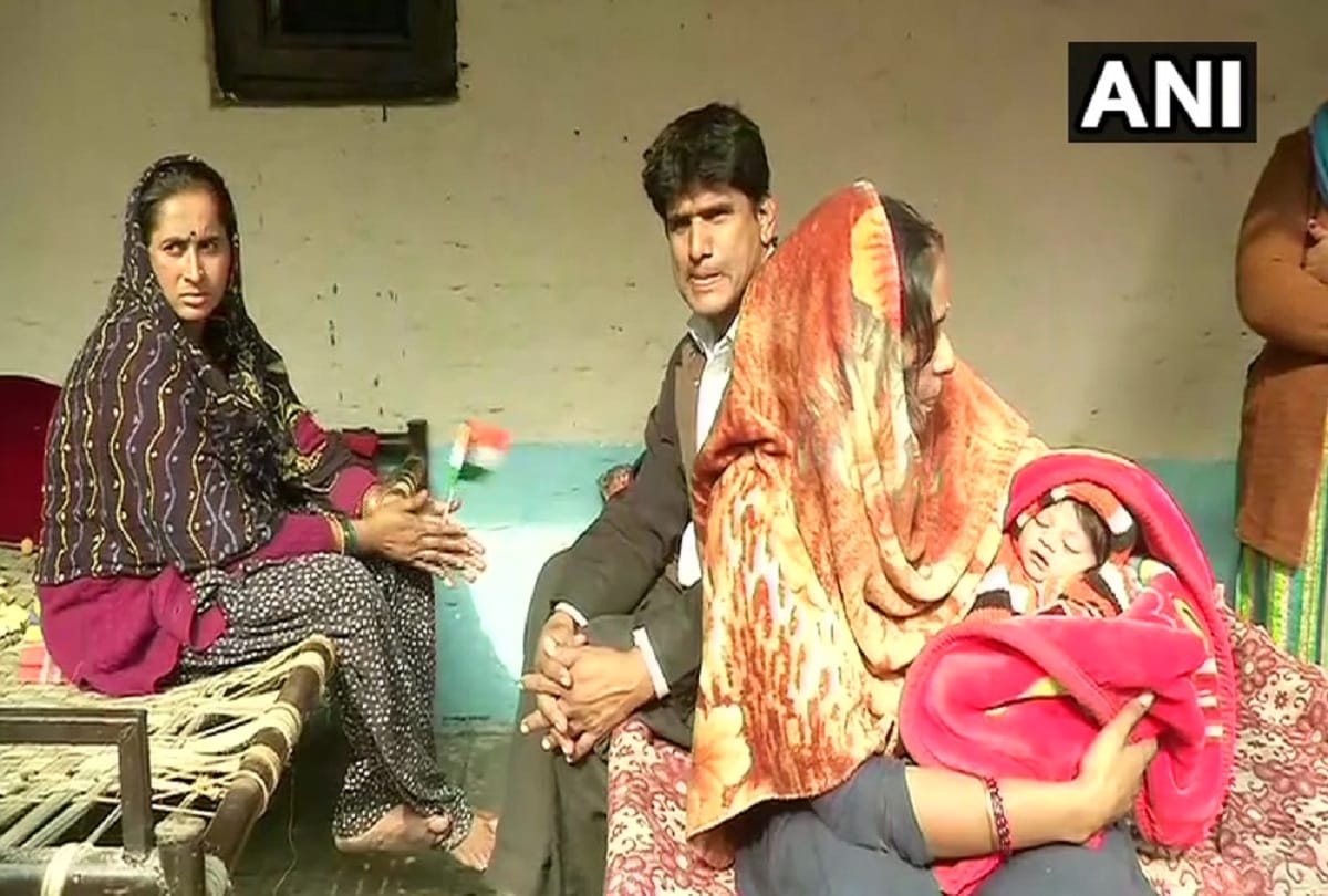 Pakistani Hindu refugee woman named her two-day old daughter Nagarikta