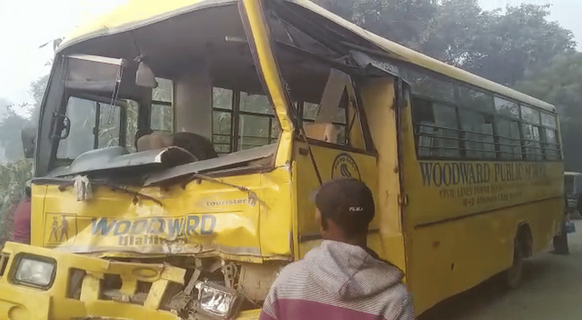 many child student injured in school bus trcuk collision in bhadohi