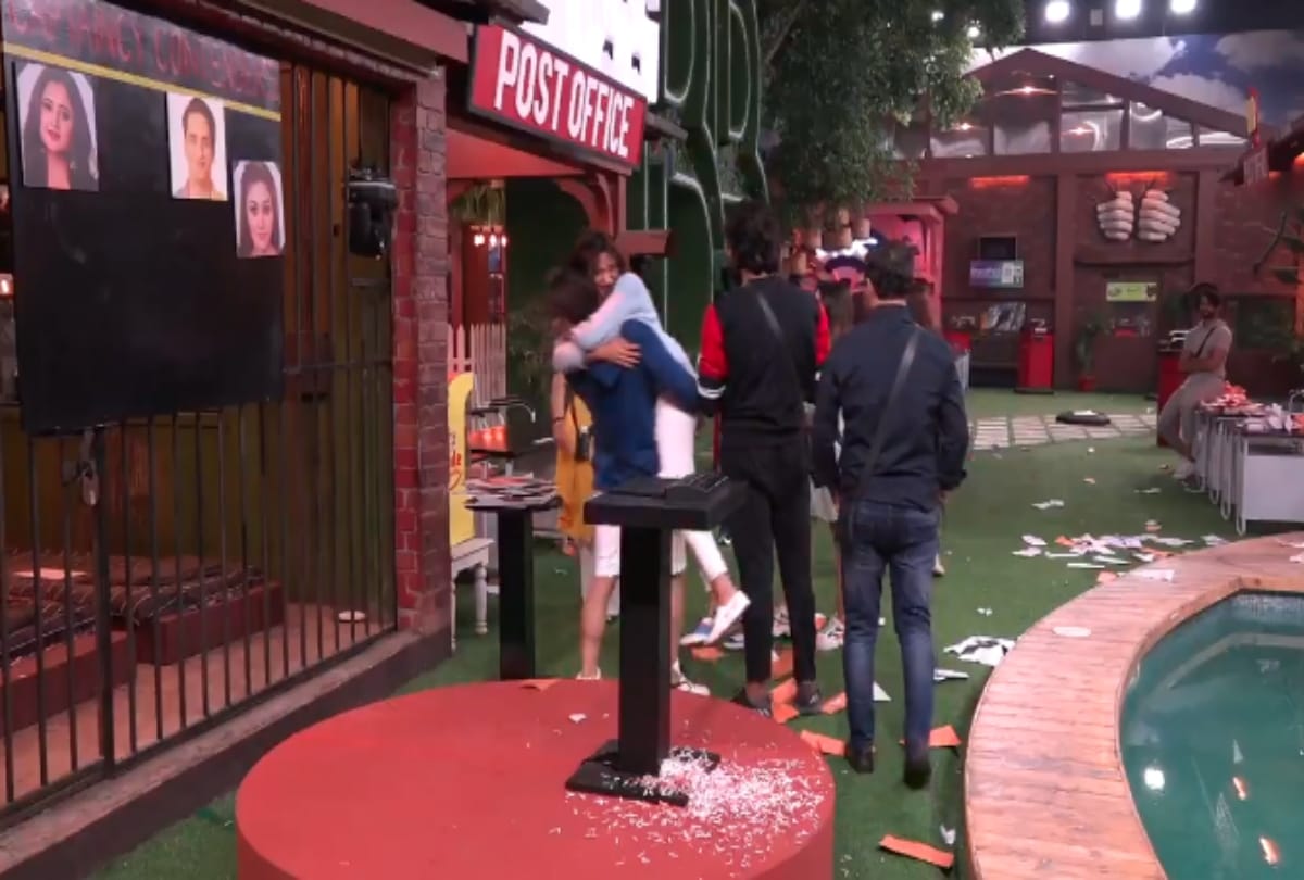 Bigg Boss 13  Madhurima Tuli and Vishal Singh fight again in Salman Khan show