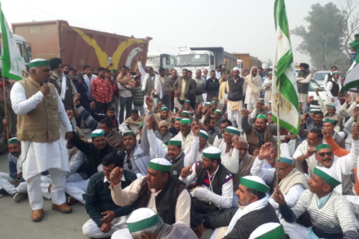 farmers protest over Sugarcane declared Price, road jam in Meerut and near by District