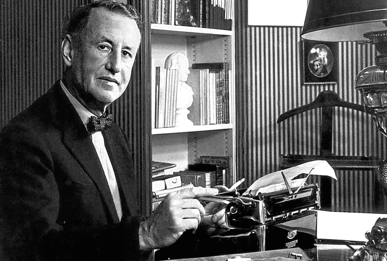 Ian Fleming immortalised his lovers in every Bond Girl book reveals