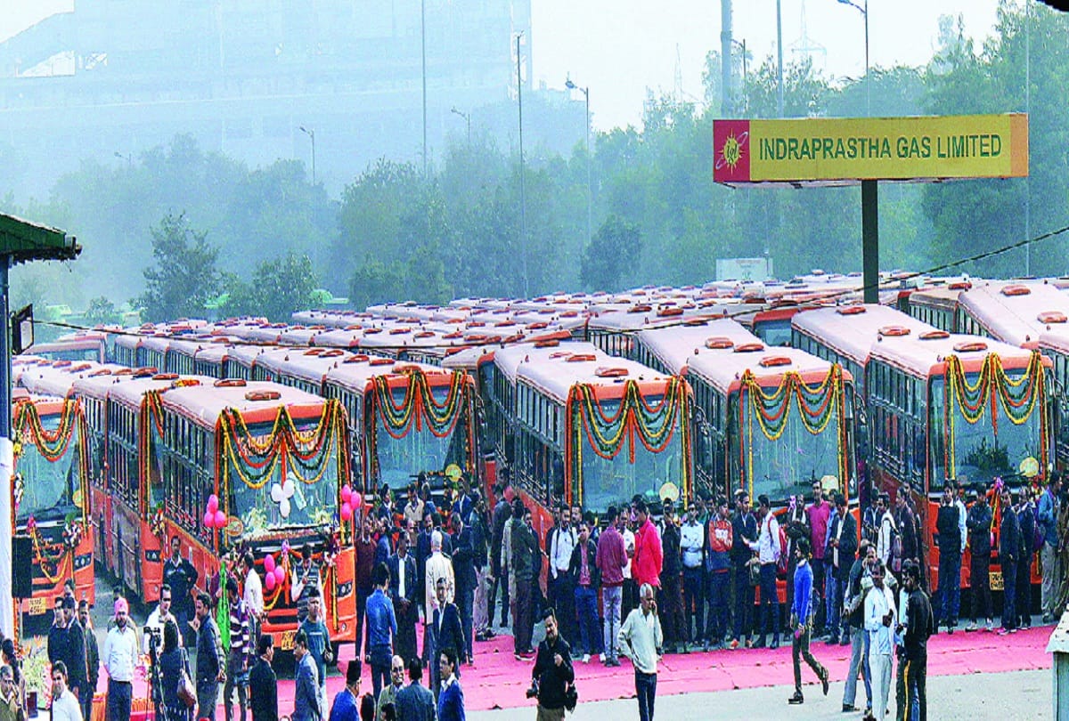 Kailash Gehlot flags off 100 new cluster buses with modern facilities from Rajghat depot