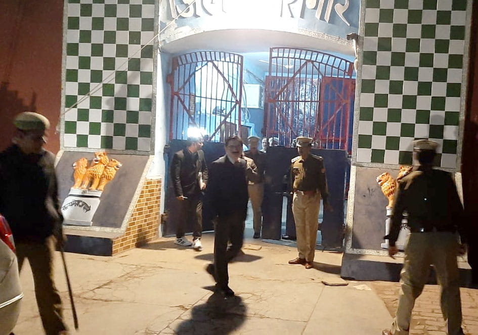 District judge and SSP saw jail arrangements