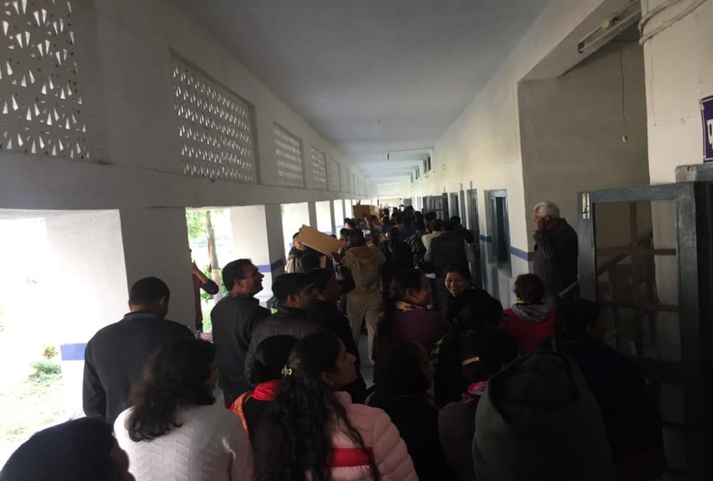 Ruckus And Lockout Protest in Gurukul and Rishikul Ayurvedic College against DDO Code