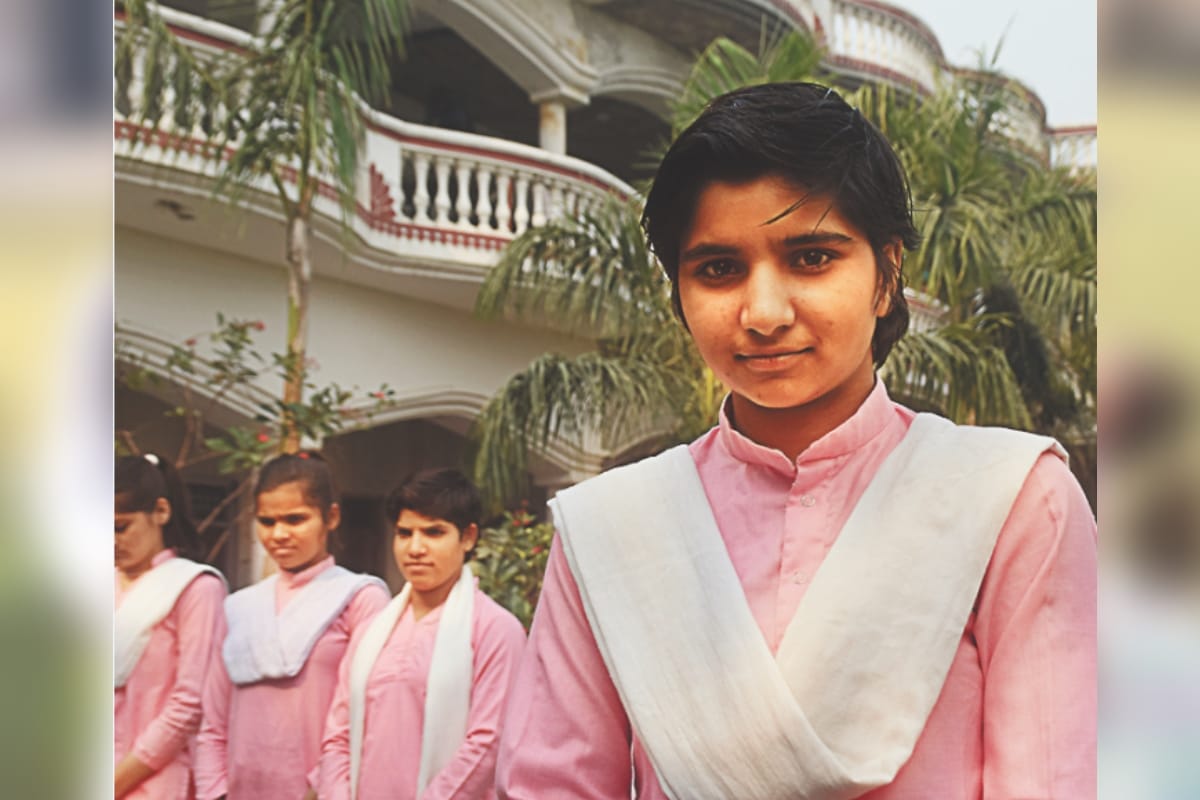 Lado, Gulshan has been serving free in the Gurukul of Narangpur from 14 years