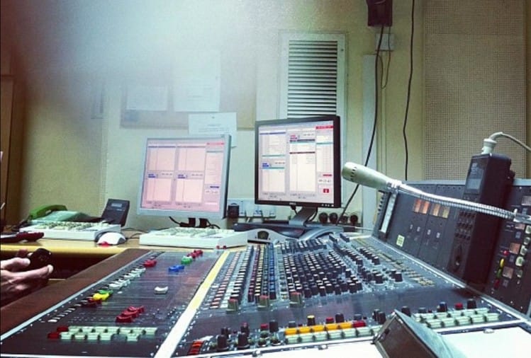 पश्चिम बंगाल की हर जेल में होगा अपना रेडियो स्टेशन Every Jail In West