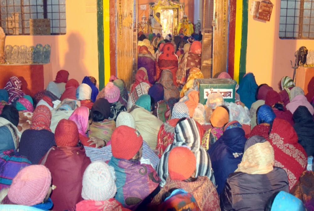 Childless Couples Doing worship of maa Anasuya Whole Night even Snowfall and Bitter cold weather