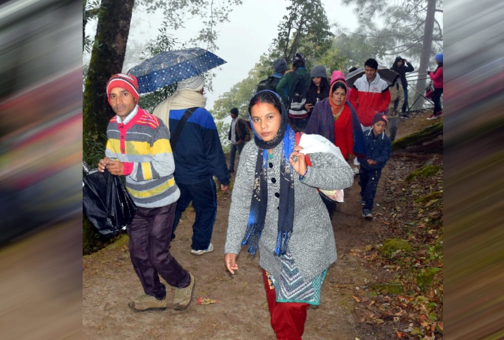 Childless Couples Doing worship of maa Anasuya Whole Night even Snowfall and Bitter cold weather