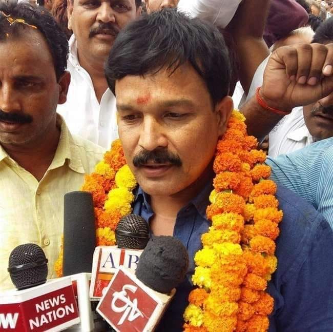 Bahubali Akhand Pratap Singh's whereabouts were with the leaders, fought elections with BSP