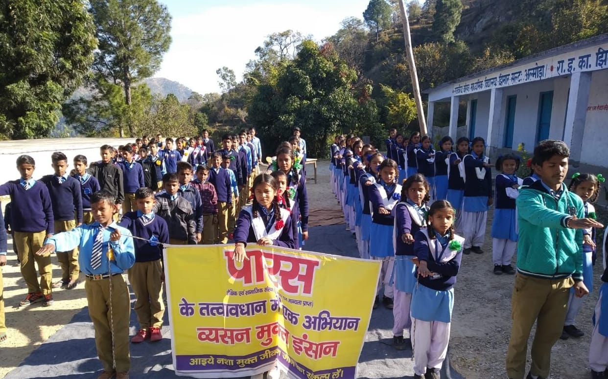 Students took pledge to build an addiction-free society
