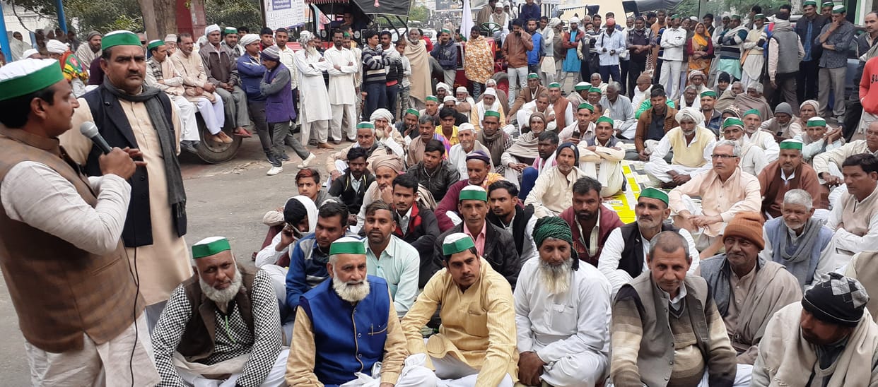 Farmers jammed the highway