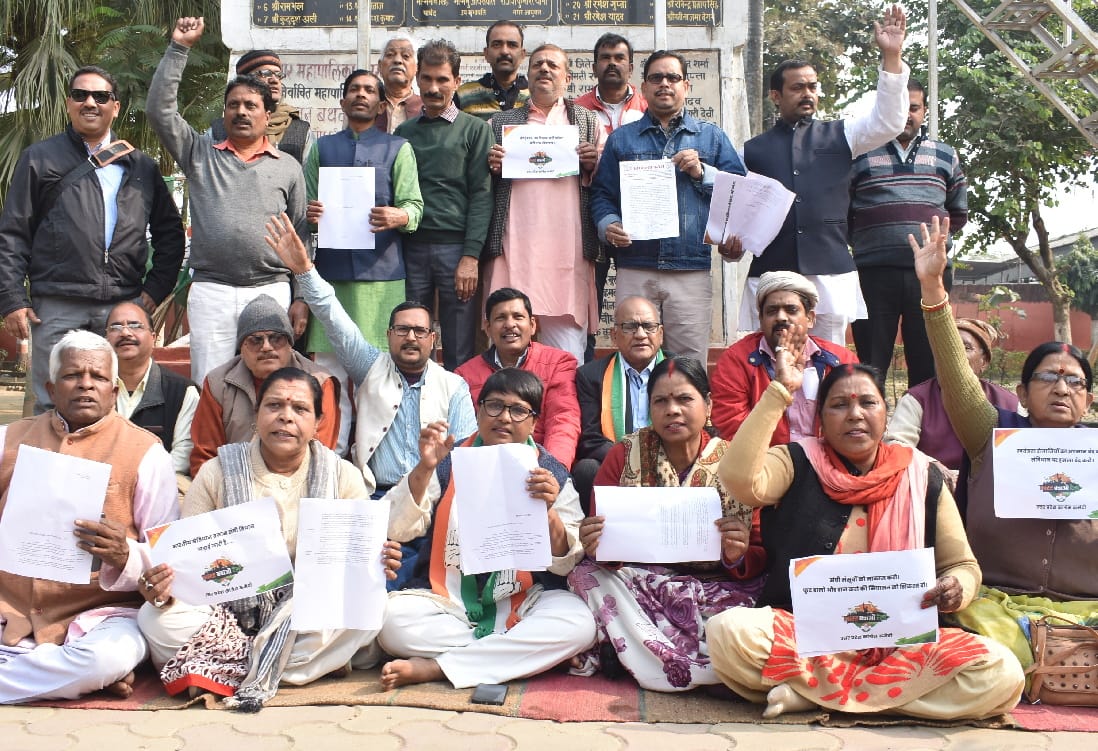 gorakhpur congress leader protest against citizenship amendment bill live updates