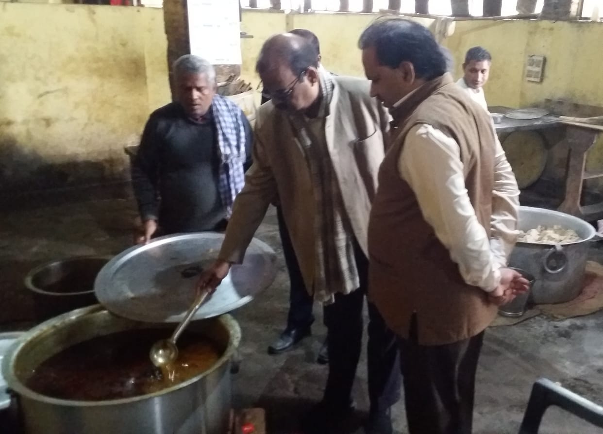 DM furious after seeing dirt in Navodaya Vidyalaya