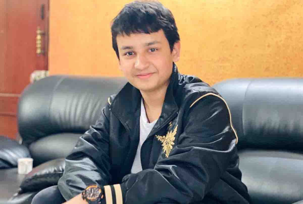 Wonder Girl Naina Jaiswal and Google Boy Agastya Jaiswal visit Mata Vaishno Devi