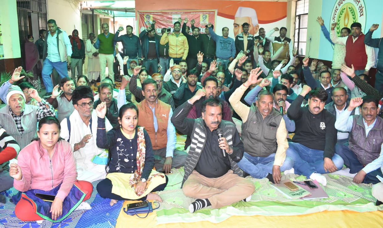 accountant strike gorakhpur