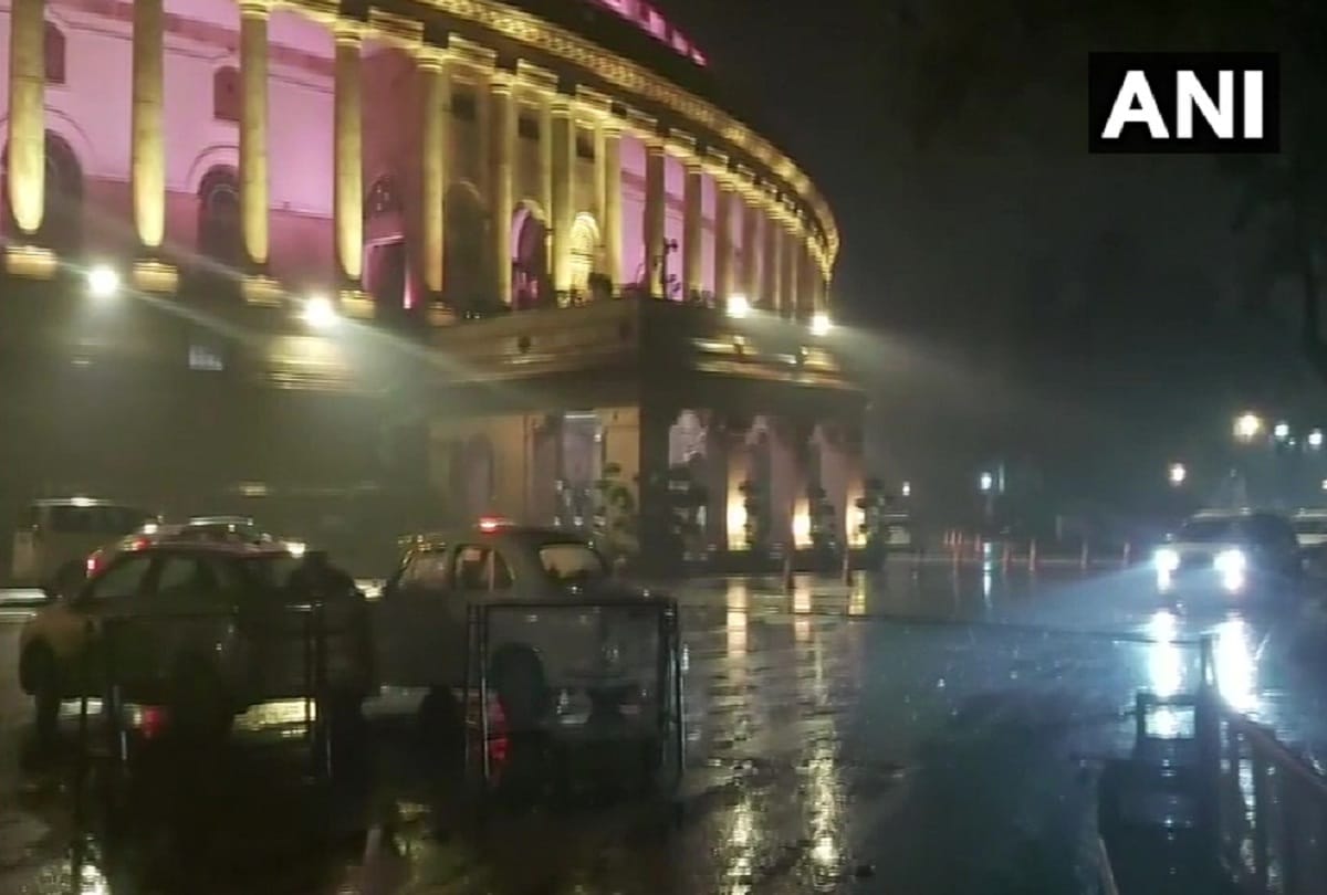 Slow rain in Delhi-NCR, Met says snow flow in some hours
