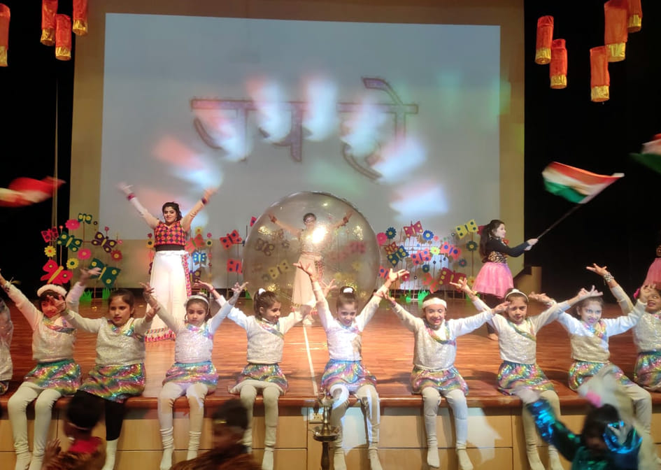 Exciting dance and yoga performance
