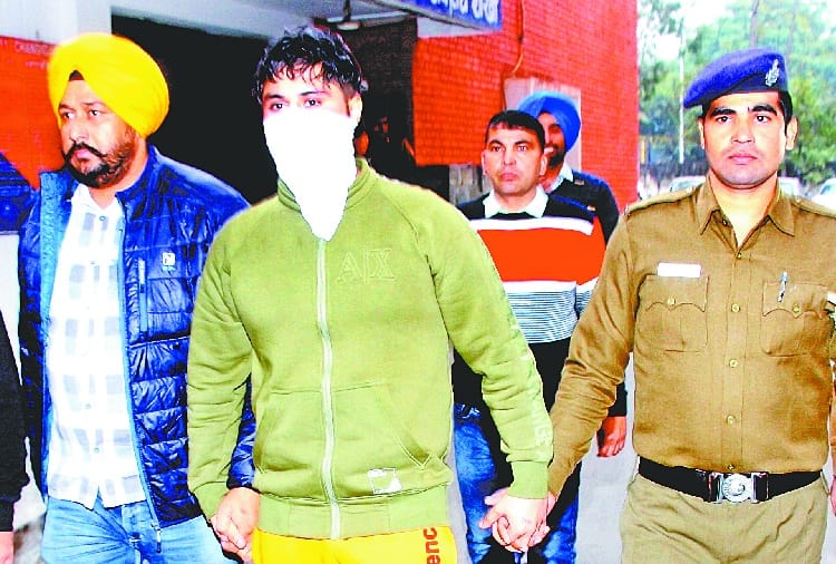 Property Dealer Sonu Shah younger brother arrested with weapons and cartridges