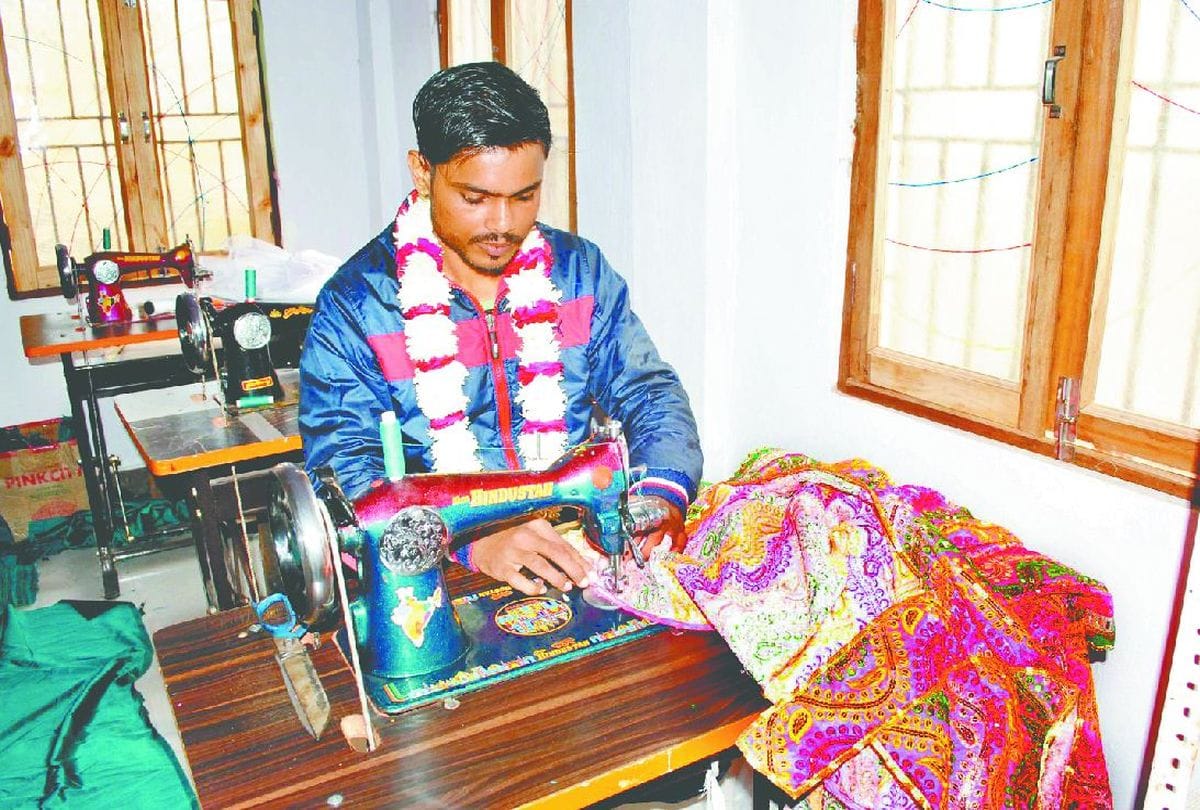 Muslim Prisoners Makes Banke Bihari Dress In Mathura