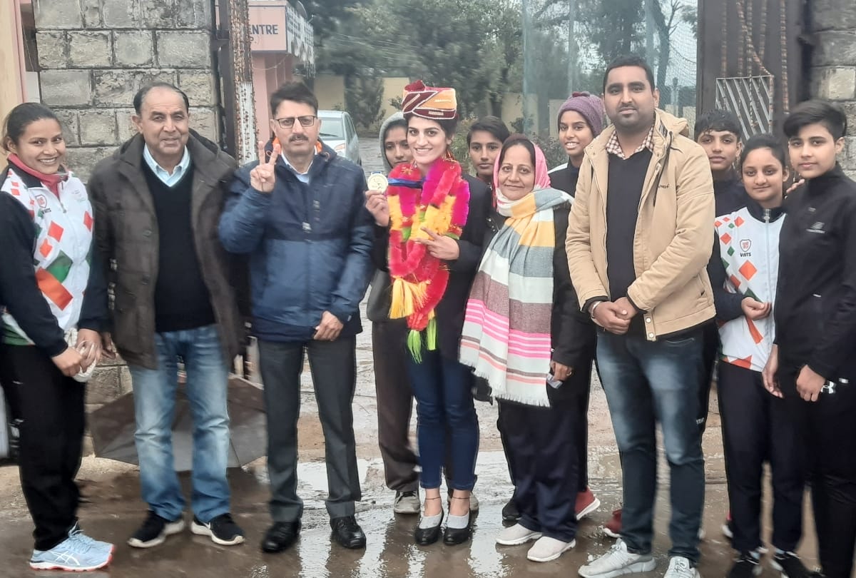 kabaddi player pushpa rana warm welcome in dharamshala who won gold medal in south asian games