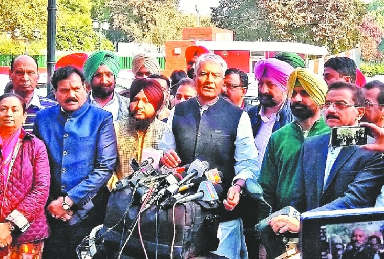 Congress delegation meet to Punjab governor